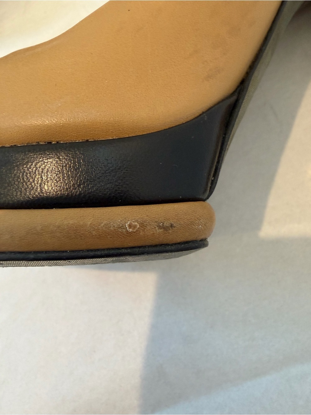 Chanel Beige Black Cap Toe Leather Platform Pumps CC Heel Size 38.5 - Picture 8 of 8